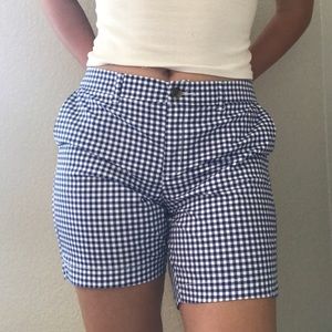 4/$20 old navy blue and white shorts
